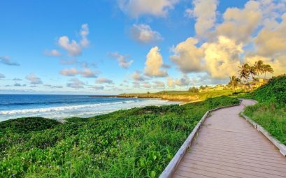 Maui, path near the ocean and sunset