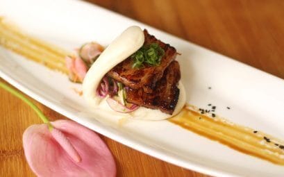 hawaii maui kaanapali beach hotel tiki terrace asian pork bun