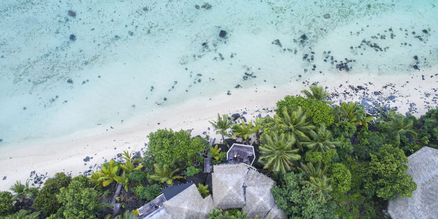 Pacific-Resort-Aitutaki-Ultimate-Beachfront-Villas-from-above-100-200-2-fix